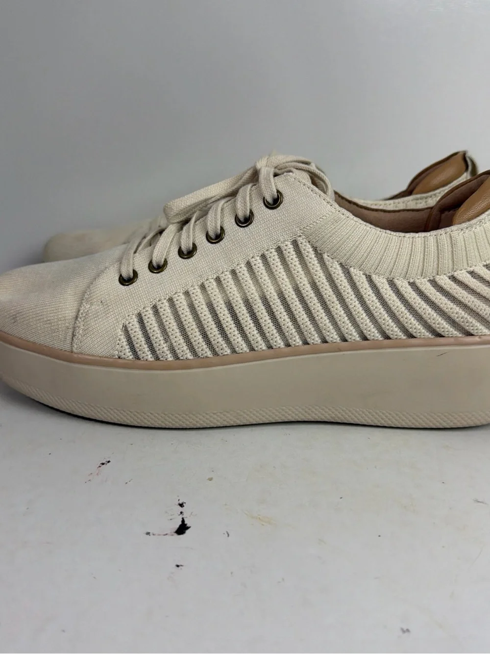 TRAQ by Alegria Cream Knit Platform Sneakers 39 Coastal Comfort